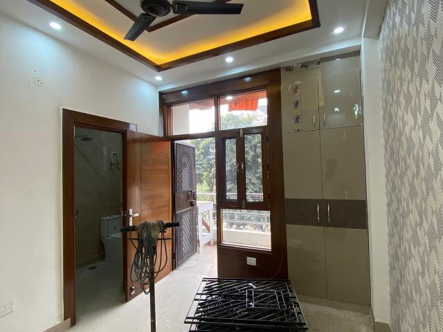 Resale | 4 BHK 2050 Sq.Ft. Apartment in Exotica Elegance