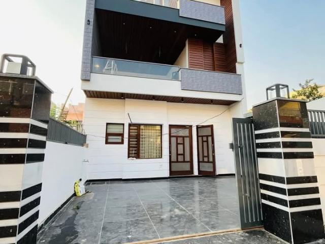 Resale | 4 BHK 205 Sq.Yd. Independent House in Hp Properties