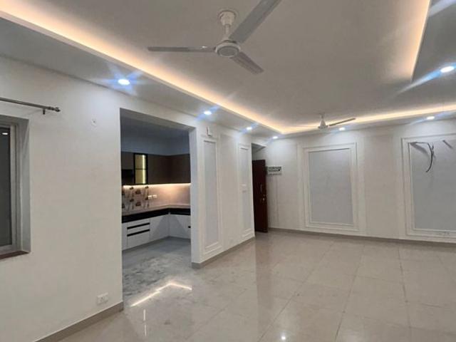 Resale | 4 BHK 2000 Sq.Ft. Apartment in Sector 19B Dwarka