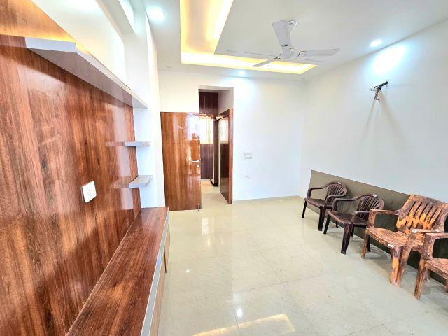 Resale | 4 BHK 2000 Sq.Ft. Apartment in Sector 7 Dwarka