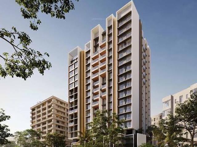 Resale | 4 BHK 2000 Sq.Ft. Apartment in Rustomjee Parishram