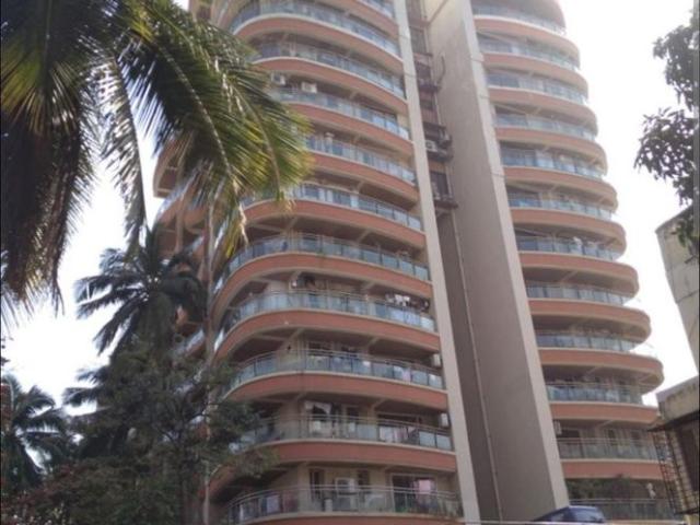 Resale | 4 BHK 2000 Sq.Ft. Apartment in Tapovan CHS