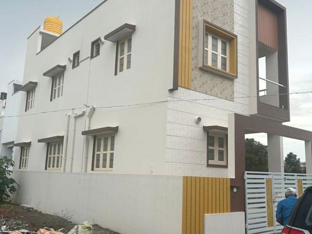 Resale | 4 BHK 2000 Sq.Ft. Independent House in Kammasandra