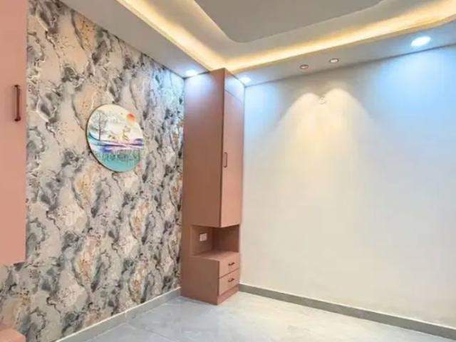 Resale | 4 BHK 200 Sq.Yd. Apartment in Janakpuri