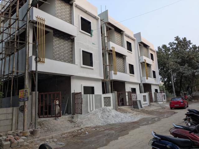 Resale | 4 BHK 200 Sq.Yd. Independent House in Bandlaguda Jagir