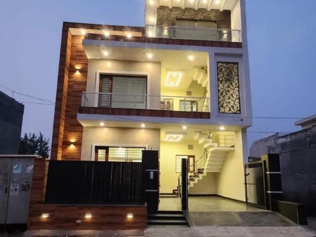 Resale | 4 BHK 200 Sq.Yd. Independent House in Dlf Ankur Vihar