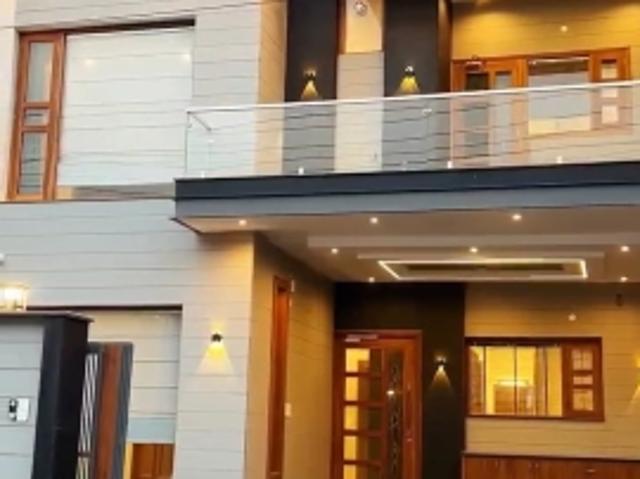 Resale | 4 BHK 200 Sq.Yd. Independent House in Sector 125