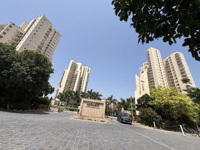 Resale | 4 BHK + 2012 Sq.Ft. Apartment in Ireo Uptown