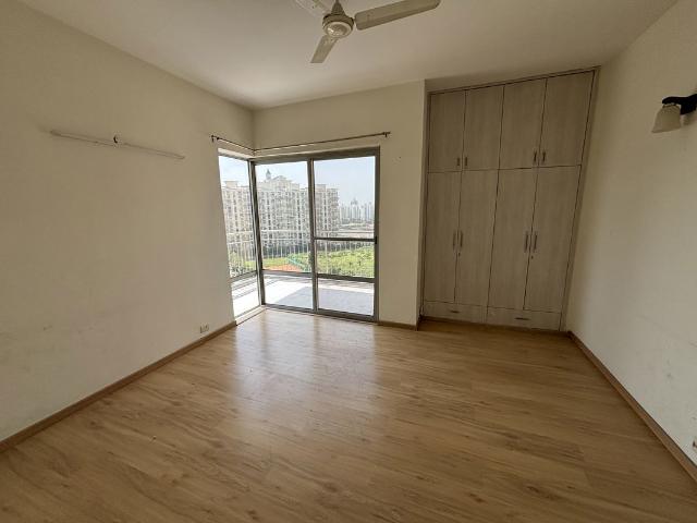 Resale | 4 BHK 2012 Sq.Ft. Apartment in Ireo Uptown