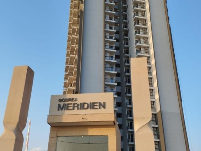 Resale | 4 BHK 2026 Sq.Ft. Apartment in Godrej Meridien