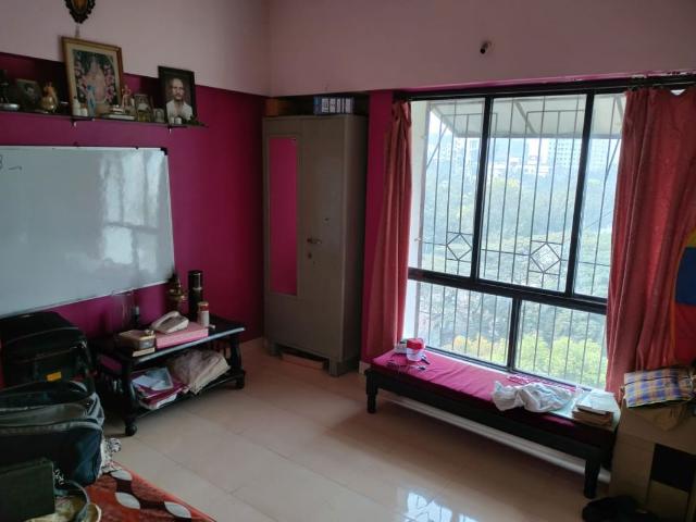 Resale | 4 BHK 2150 Sq.Ft. Apartment in Windsor Avenue