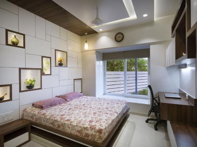 Resale | 4 BHK 2100 Sq.Ft. Apartment in Kolte Patil 24K Glitterati