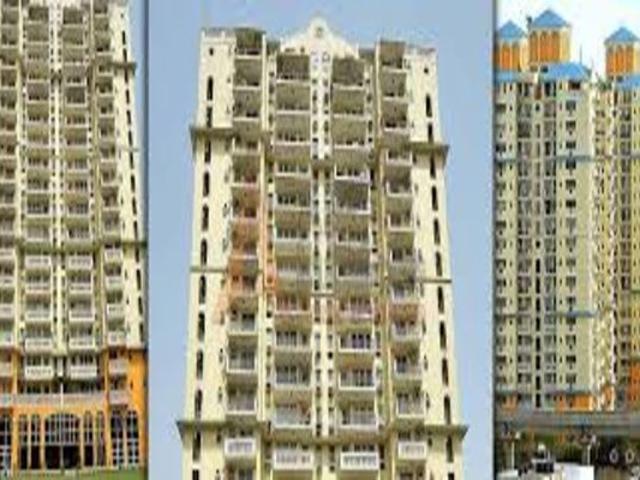 Resale | 4 BHK 2250 Sq.Ft. Apartment in DLF Belvedere Towers