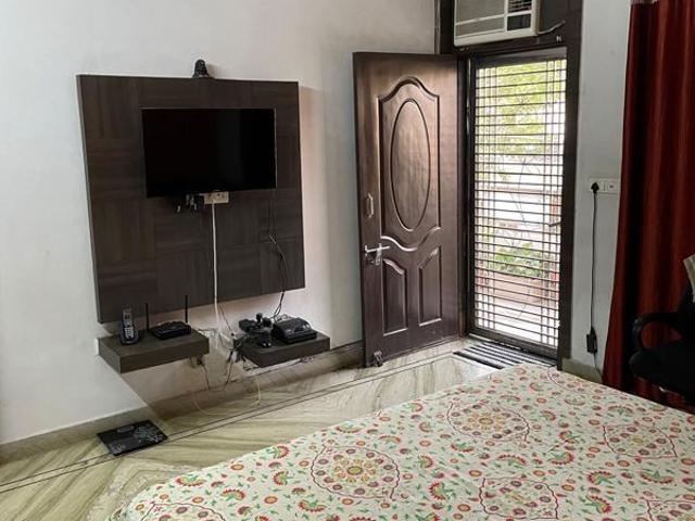 Resale | 4 BHK + 228 Sq.Yd. Independent House in Chiranjiv Vihar