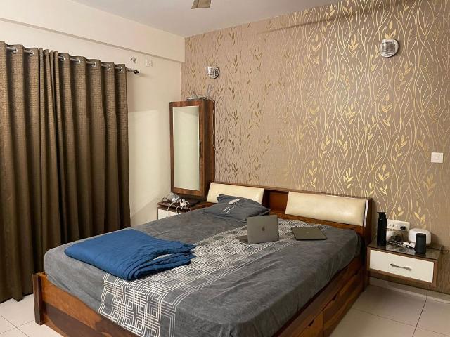 Resale | 4 BHK + 2200 Sq.Ft. Villa in SJR Eastwood