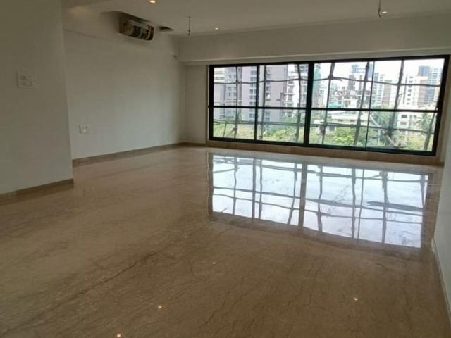 Resale | 4 BHK 2200 Sq.Ft. Apartment in Evershine CHS
