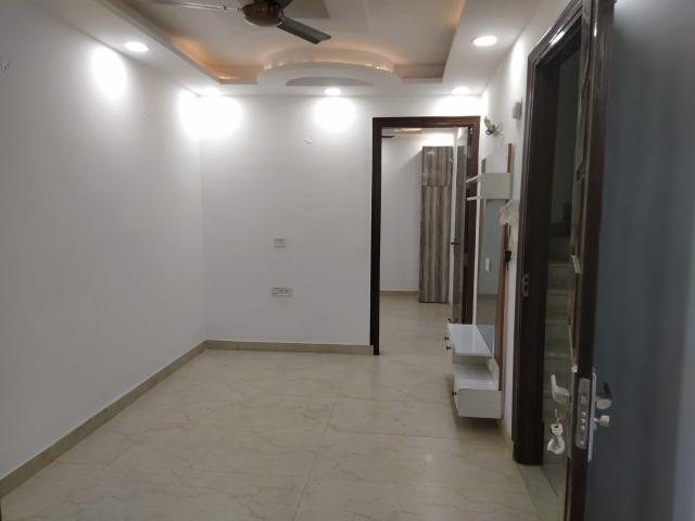 Resale | 4 BHK 2200 Sq.Ft. Apartment in Meghdhoot Apartment