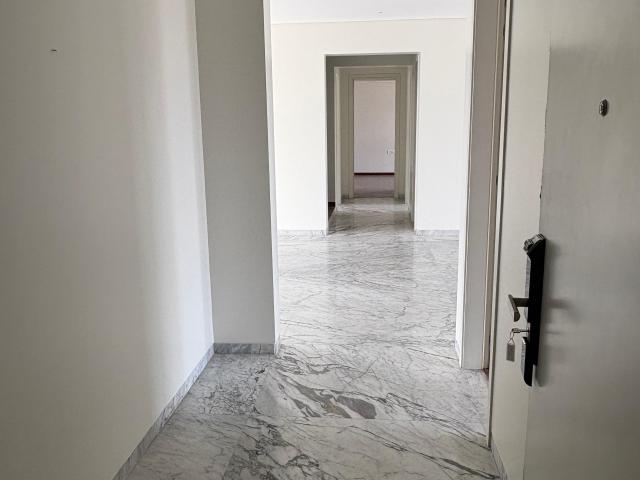 Resale | 4 BHK 2200 Sq.Ft. Apartment in Skyi 5 Maidan
