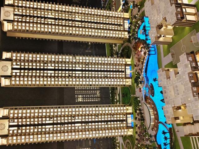 Resale | 4 BHK 2210 Sq.Ft. Apartment in Gaur NYC Residences