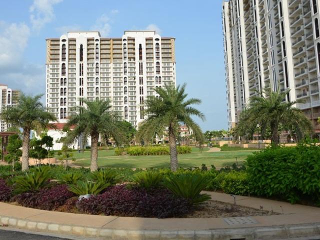 Resale | 4 BHK 2230 Sq.Ft. Apartment in DLF New Town Heights III