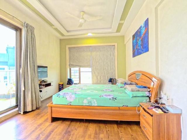 Resale | 4 BHK 2341 Sq.Ft. Apartment in Kothrud