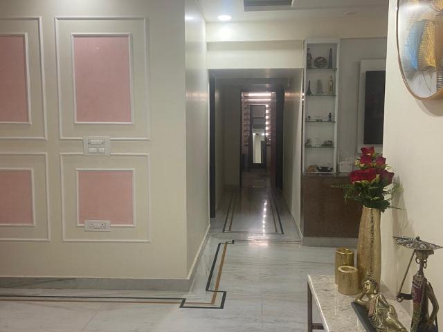 Resale | 4 BHK 2347 Sq.Ft. Apartment in Parsvnath Srishti