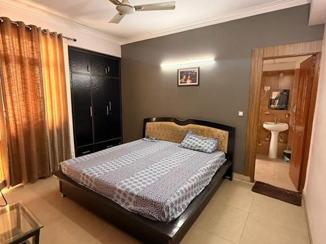 Resale | 4 BHK 2385 Sq.Ft. Apartment in Bulland Heights