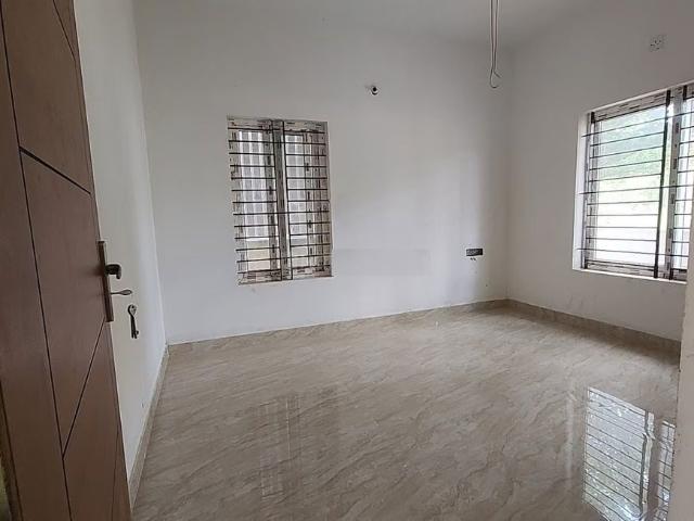 Resale | 4 BHK 2300 Sq.Ft. Villa in Gravity Nakshatra