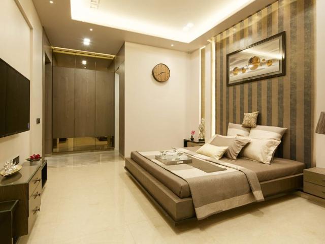 Resale | 4 BHK 2450 Sq.Ft. Apartment in Tulsi Signature