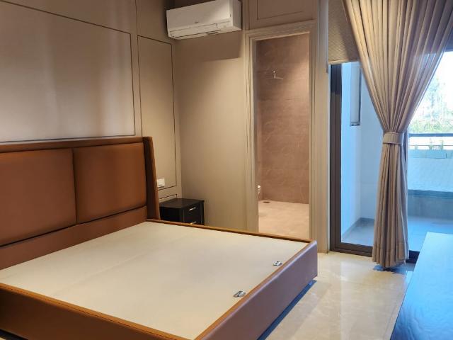 Resale | 4 BHK 2490 Sq.Ft. Apartment in The Prestige City