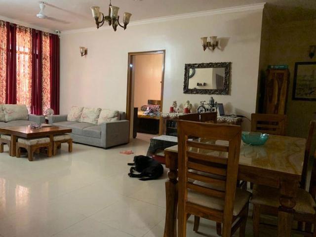 Resale | 4 BHK 2400 Sq.Ft. Villa in Sector 49
