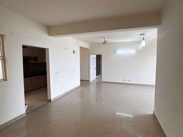 Resale | 4 BHK + 2400 Sq.Ft. Apartment in Tulip Ivory