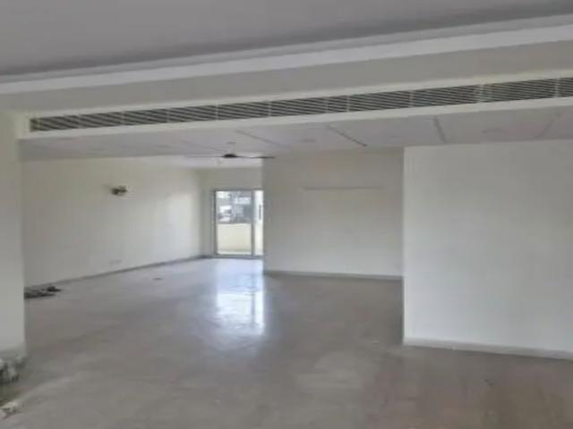 Resale | 4 BHK + 2550 Sq.Ft. Apartment in SAS Shalimar Grand