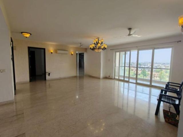Resale | 4 BHK + 2550 Sq.Ft. Apartment in Shalimar Gallant