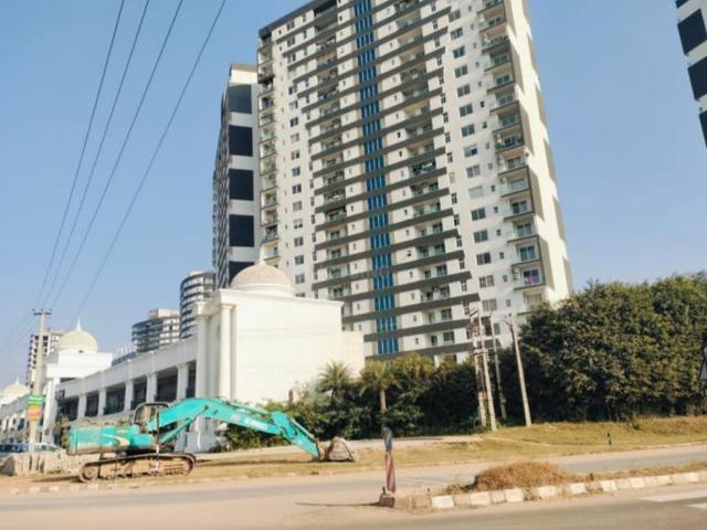 Resale | 4 BHK 2565 Sq.Ft. Apartment in Mullanpur