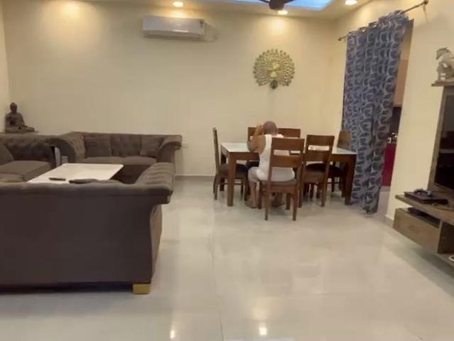 Resale | 4 BHK + 256 Sq.Yd. Independent House in Sector 84