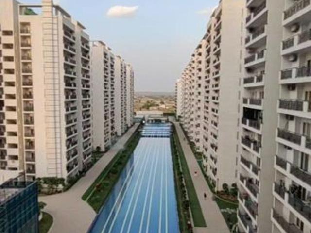 Resale | 4 BHK + 2570 Sq.Ft. Apartment in Central Park Flower Valley