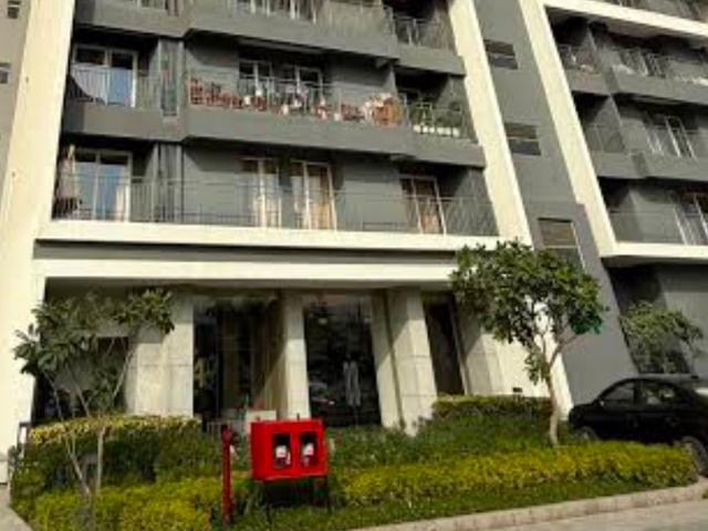 Resale | 4 BHK 2570 Sq.Ft. Apartment in Godrej Woods