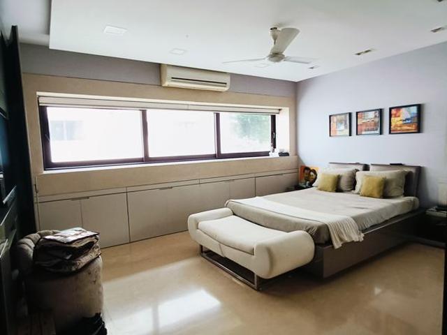 Resale | 4 BHK 2575 Sq.Ft. Apartment in Lodha World Crest
