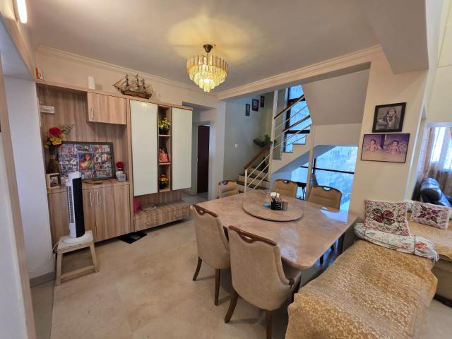 Resale | 4 BHK 2500 Sq.Ft. Apartment in Brahma Emerald County