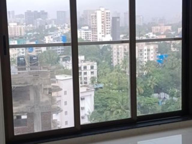 Resale | 4 BHK 2500 Sq.Ft. Apartment in Naman Habitat