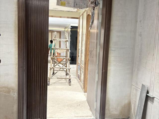 Resale | 4 BHK + 2640 Sq.Ft. Apartment in Imperial Residency Banaura Husainbari