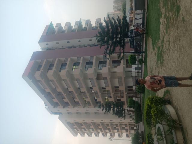 Resale | 4 BHK 2650 Sq.Ft. Apartment in Javin Raj Empire