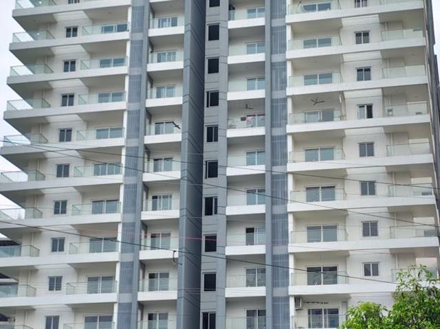 Resale | 4 BHK + 2650 Sq.Ft. Apartment in Niharika Skyline