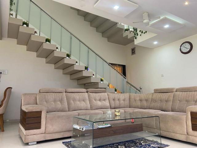 Resale | 4 BHK 2650 Sq.Ft. Independent House in Parmar Vintage Vista