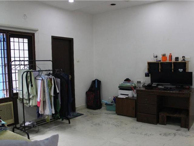 Resale | 4 BHK 2680 Sq.Ft. Independent House in Anu Crown