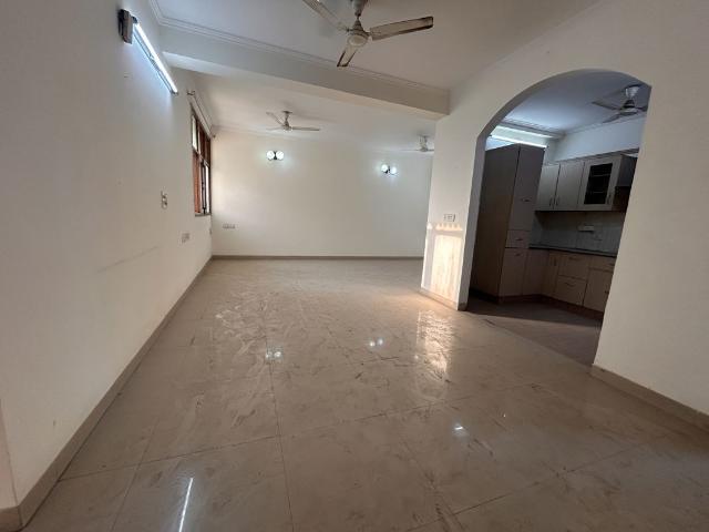 Resale | 4 BHK + 2600 Sq.Ft. Apartment in Sector 12 Dwarka