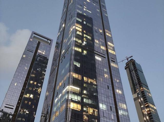 Resale | 4 BHK + 2625 Sq.Ft. Apartment in Indiabulls Blu