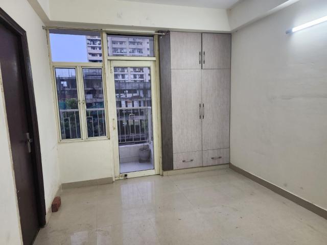 Resale | 4 BHK 2625 Sq.Ft. Apartment in VVIP Addresses