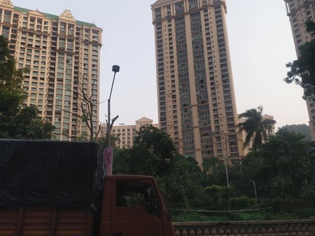 Resale | 4 BHK 2750 Sq.Ft. Apartment in Hiranandani Gardens